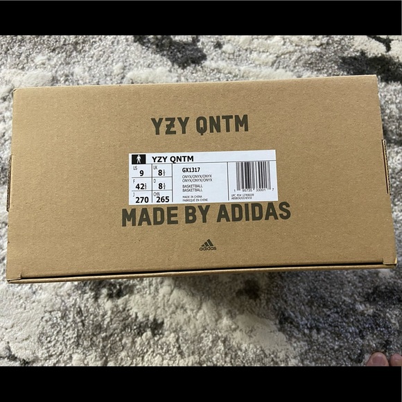 Brand New Yeezy Qntm Onyx Size 9 US mens - Picture 2 of 3